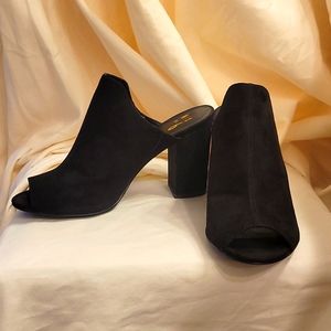 Super cute black heeled slides Mix No 6 faux suede Tonia 9.5